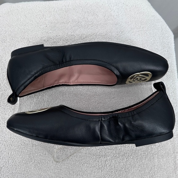 Taryn Rose Womens Rosie Leather Flats 8.5 Black Slip On Weatherproof - Picture 8 of 10